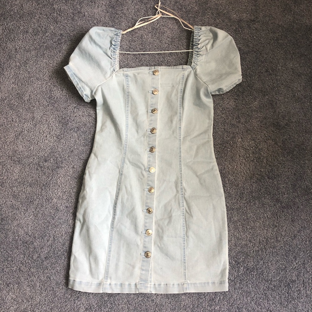 Forever 21 jean dress size medium